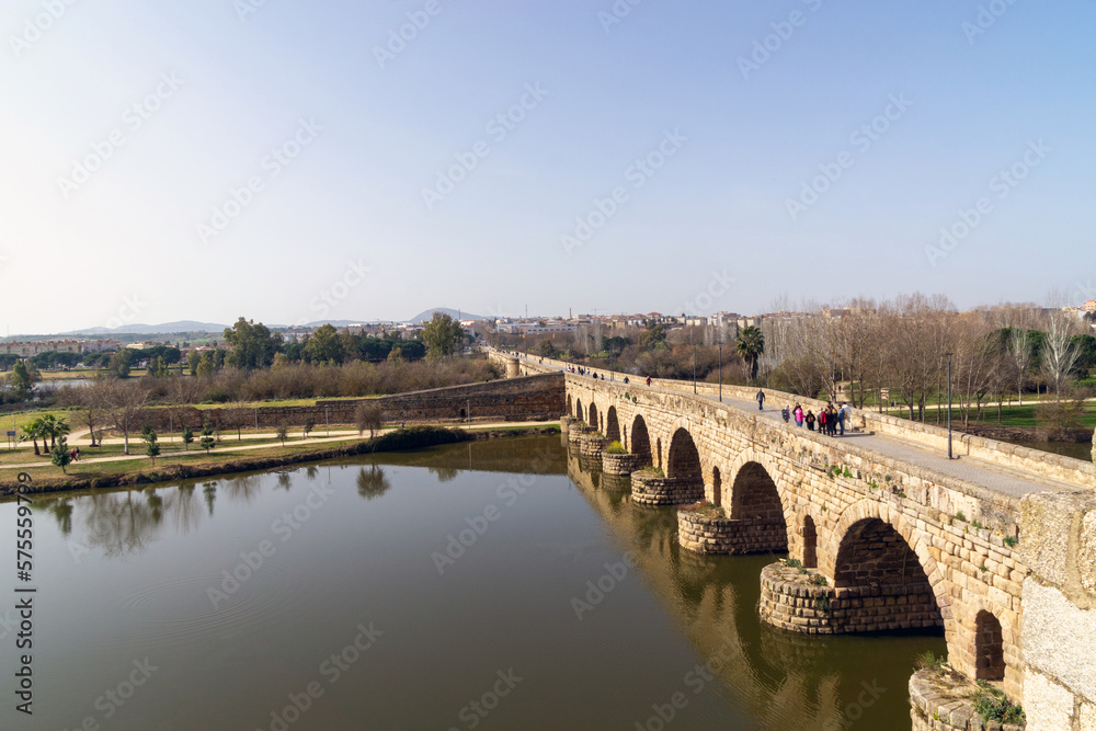 Fototapeta premium Puente romano de Mérida (siglo I a.C.). Badajoz, Extremadura, España.