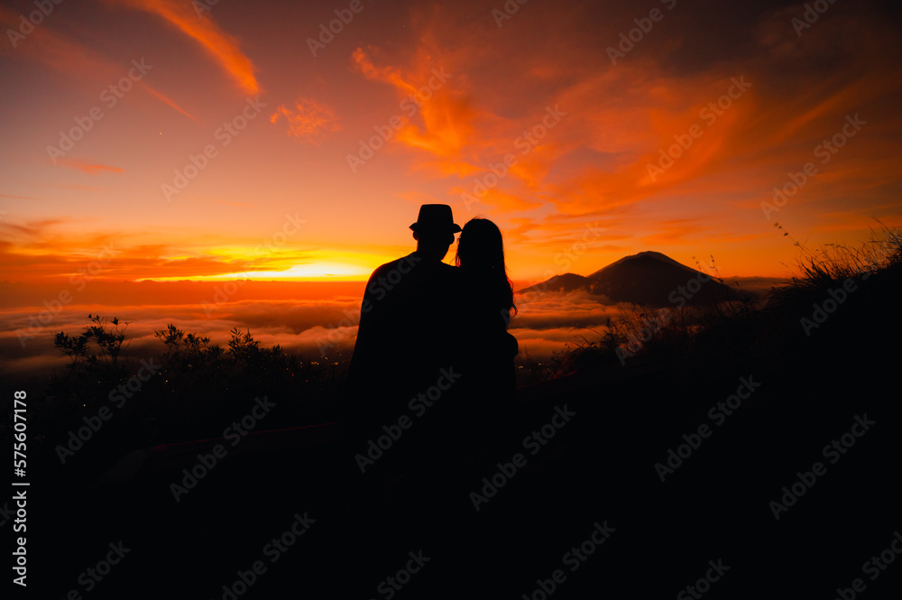 Couple on the Mount Batur in Bali, Indonesa