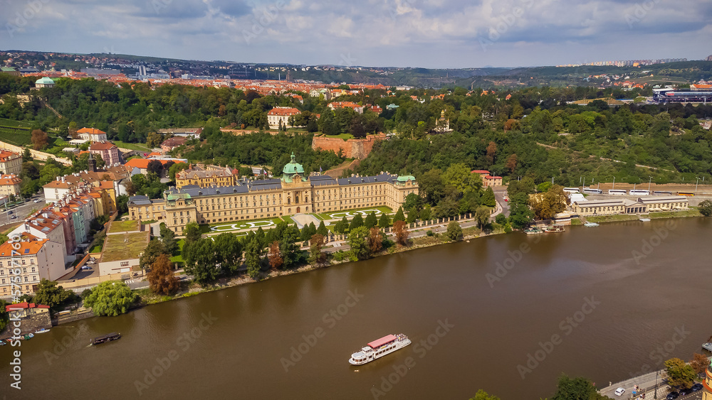 Fototapeta premium Widok na Česká spořitelna