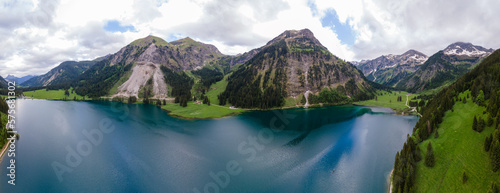 Berge in Tirol   sterreich Lanschaft mit See