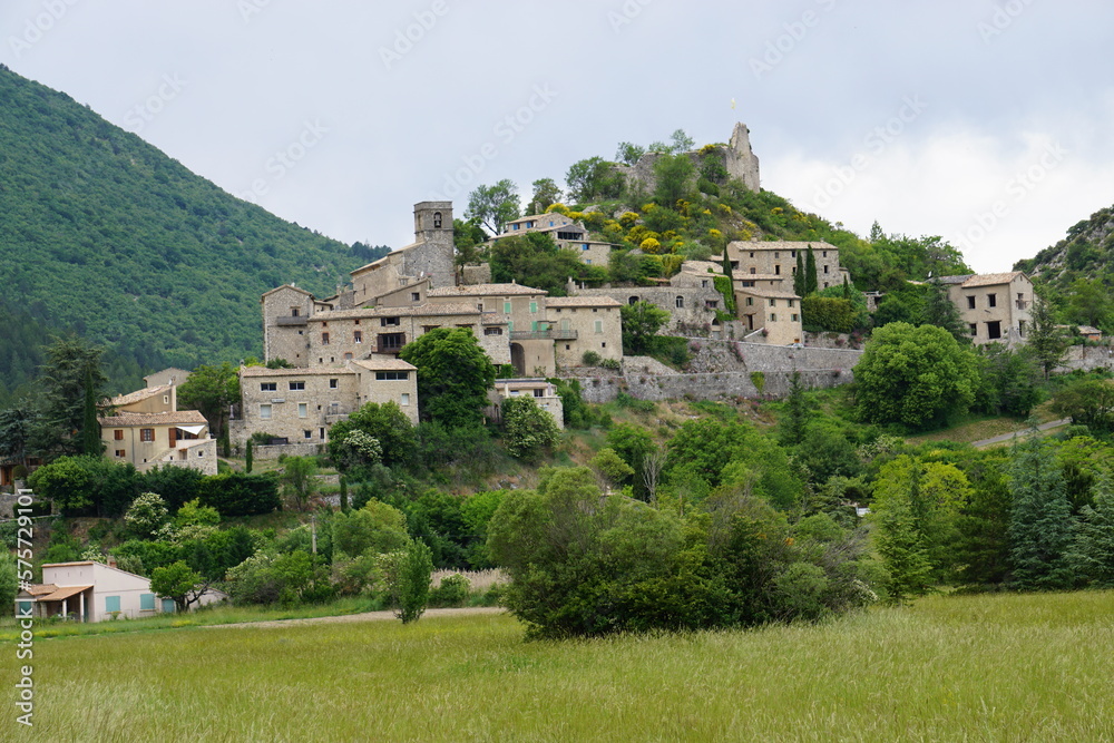 view of the village of Reilhanette on the top od the hill in France
