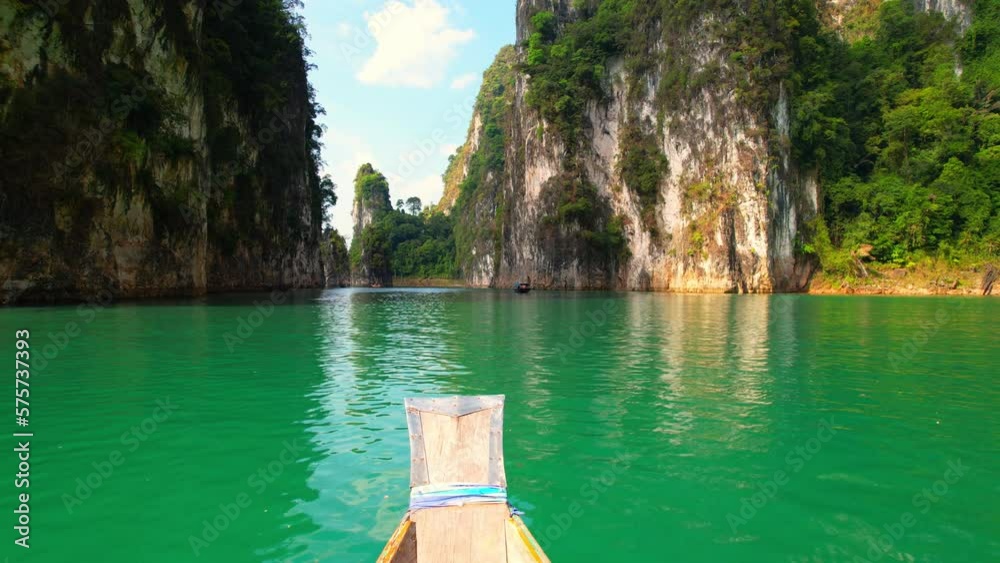 Stockvideon Wonder of nature on a longtailed boat tour of tranquil