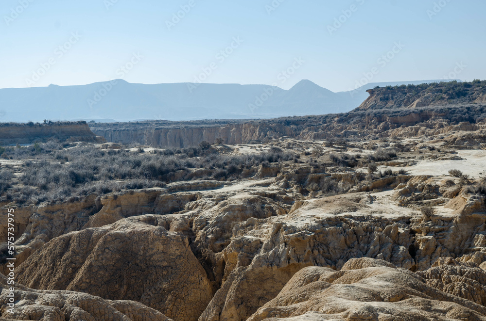  Un paysage désertique avec de nombreux canyons en Espagne 