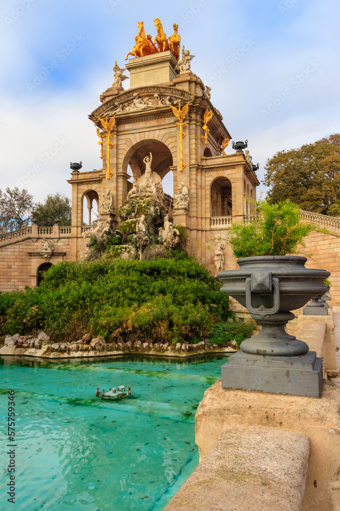 Obraz premium Cascada Monumental fountain in Ciutadella park in Barcelona, Spain