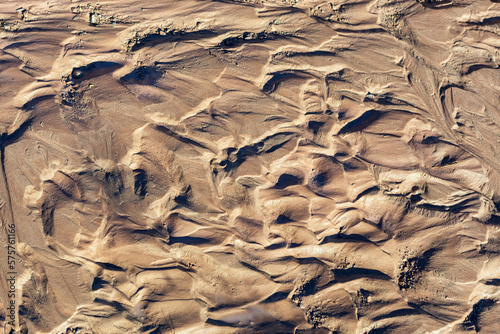 фотографія Abstract patterns in a desert runoff stream