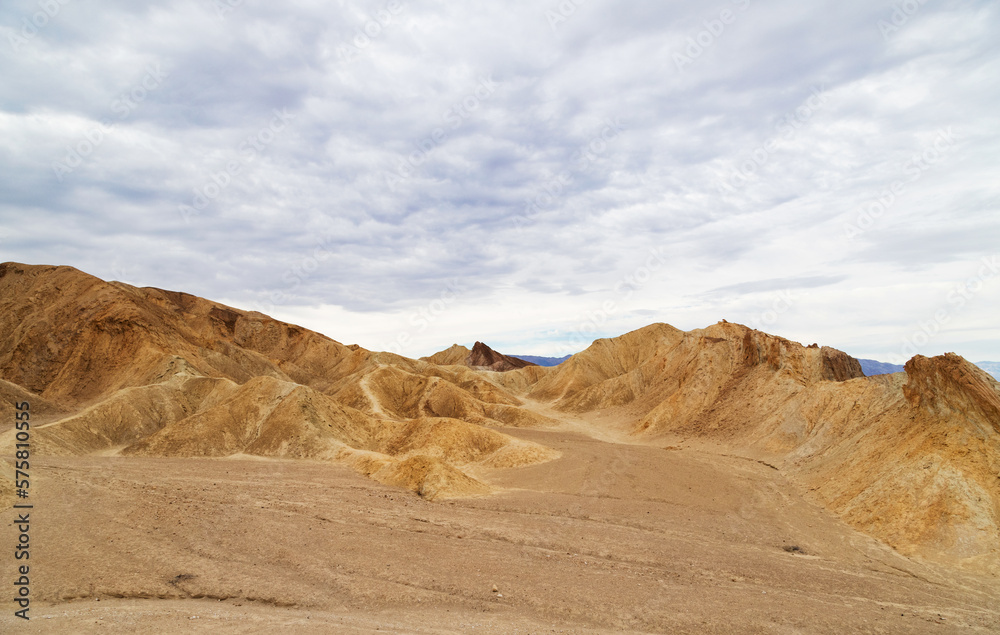 desert landscape in death valley park