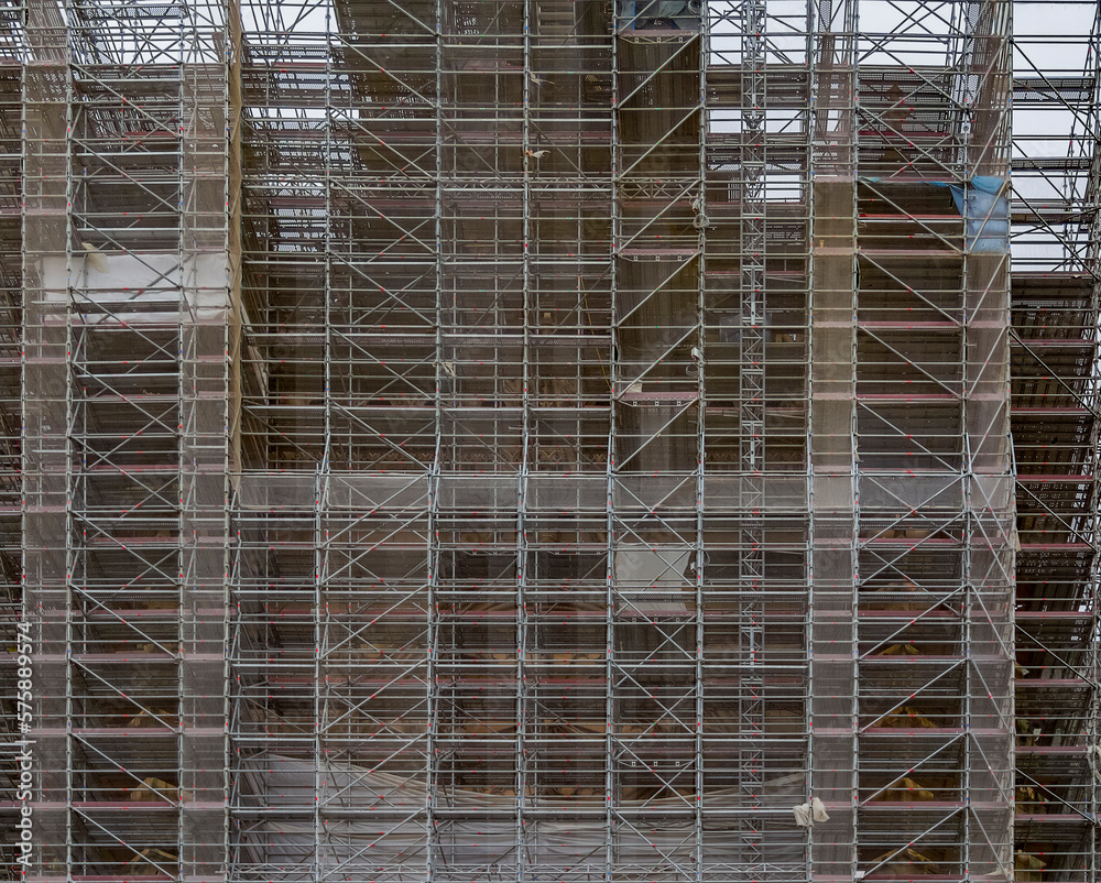 Extensive scaffolding