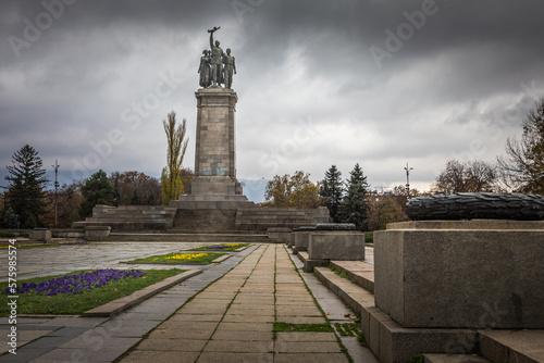 Obraz na płótnie Soviet army monument for WWII in Sofia, Bulgaria, Eastern Europe w salonie