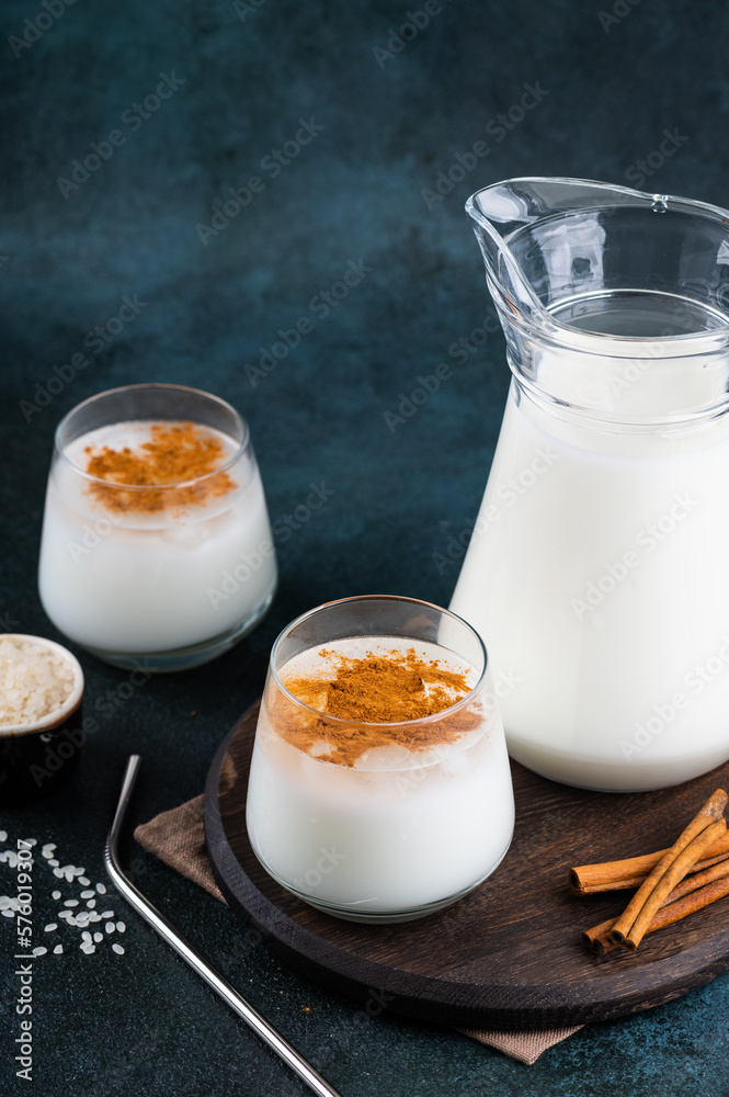 Delicious Horchata with cinnamon on the top. Rice water. Valencian Horchata made with rice, milk and cinnamon topping. Mexican drink. Vegetarian cocktail. Rice milk. Delicious Horchata with cinnamon on the top. Rice water. Valencian Horchata made with rice, milk and cinnamon topping. Mexican drink. Vegetarian cocktail. Rice milk.