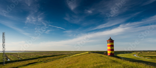 Fotografi Der Pilsumer Leuchtturm in Ostfriesland; Deutschland
