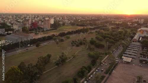 Atardecer en el parque Scalabrini Ortiz de la ciudad argentina de Rosario photo