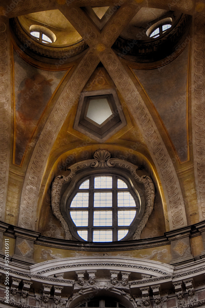 Il viso del diavolo - Chiesa San Lorenzo - Torino Il viso del diavolo - Chiesa San Lorenzo - Torino