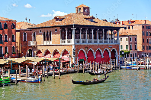 Grand canal Rialto Market, Mercati di Rialto.Since the year 1097, Venetians have depended on tis market for their daily supplies of fish, vegetables and fruit. photo