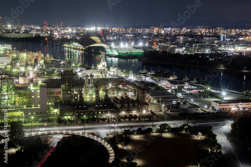 美しい工場夜景　三重県 © rai