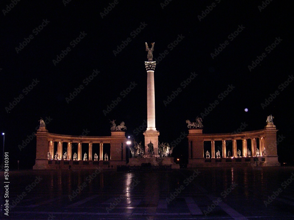 Budapest: Piazza degli Eroi