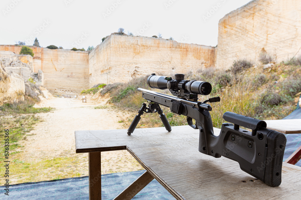 Carabina Fucile Cecchino Arma Militare Guerra Esercito Isolata 