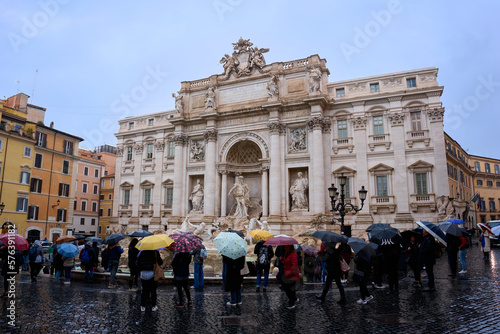 Canvas Print Piazza di Trevi on a winter raining day in Rome, Italy