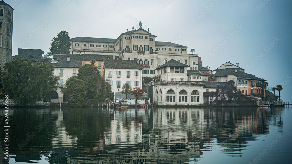 Obraz premium view of the town Isola San Giulio, Italy