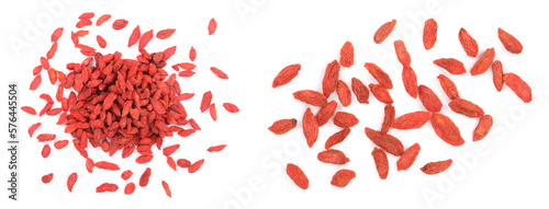 Foto Dried goji berries Isolated on white background