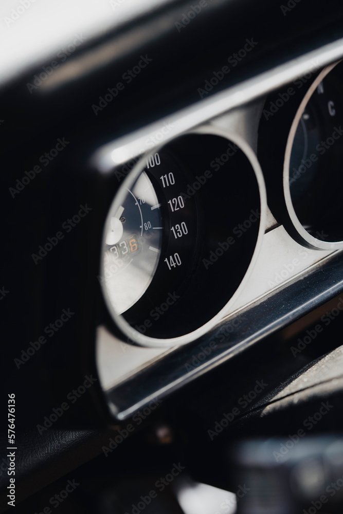 Speedometer meter gauge on an old vintage car