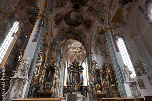 Fototapeta Naklejka Na Ścianę i Meble -  Inside of the parish church of St. Nicholas, in the old town of Hall in Tyrol, Austria