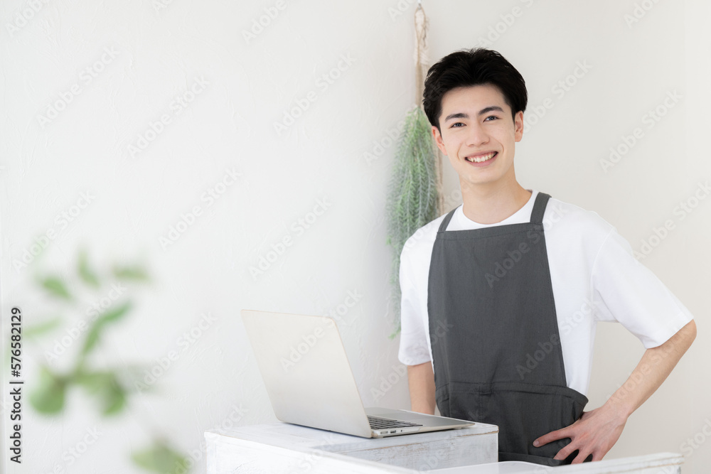 Image of smiling café and restaurant staff Image of smiling café and restaurant staff