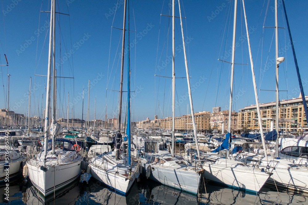 Vue sur le port de Marseille,  Bouches-du-Rhône, Provence-Alpes-Côte d'Azur. 