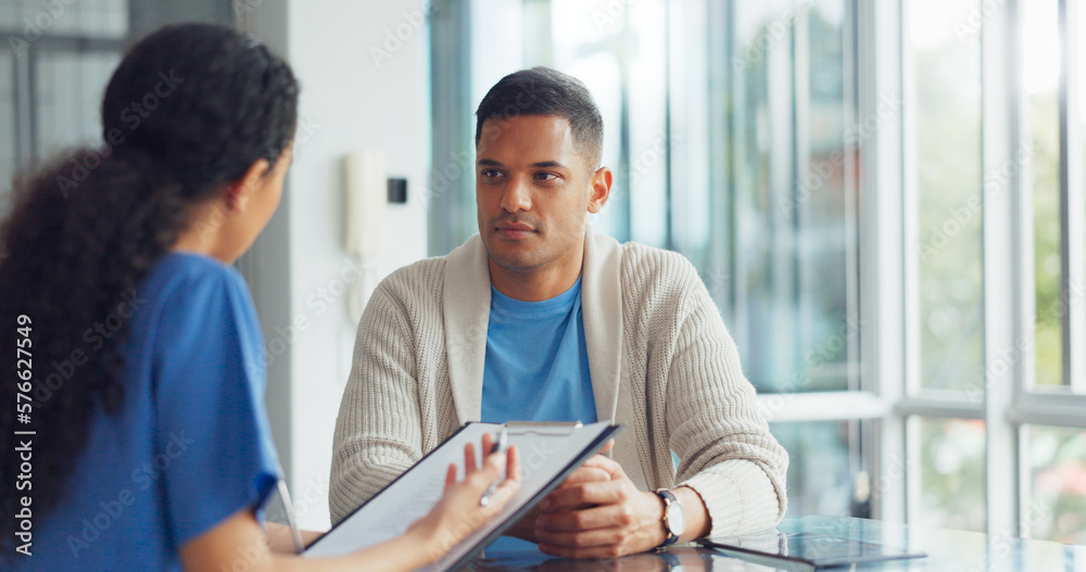 © D Lahoud/peopleimages.com - Patient consultation, clipboard and nurse doctor consulting man about health, results or hospital exam. Communication, medicine clinic and surgeon talking, advice and explain medical insurance policy © D Lahoud/peopleimages.com - Patient consultation, clipboard and nurse doctor consulting man about health, results or hospital exam. Communication, medicine clinic and surgeon talking, advice and explain medical insurance policy