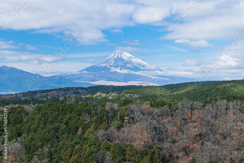 日本 静岡県三島市にある三島スカイウォークから見える富士山