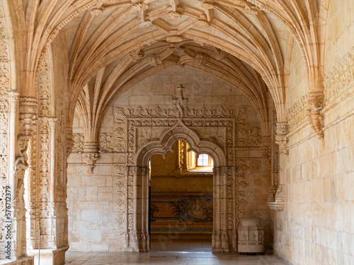 Cental nave of Jer  nimos monastery in Bel  m  Portugal