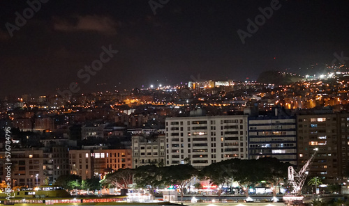 Hafen von Teneriffa in der Nacht im Lichtschein © Kai