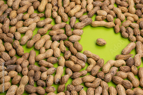 Odd Peanut Out
