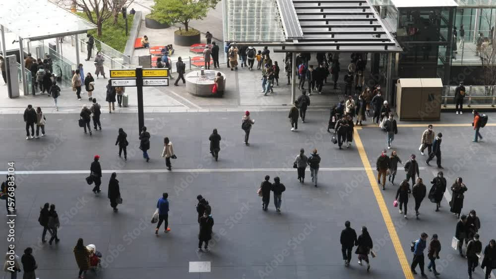 JR大阪駅 グランフロント大阪やうめきた広場への連絡通路