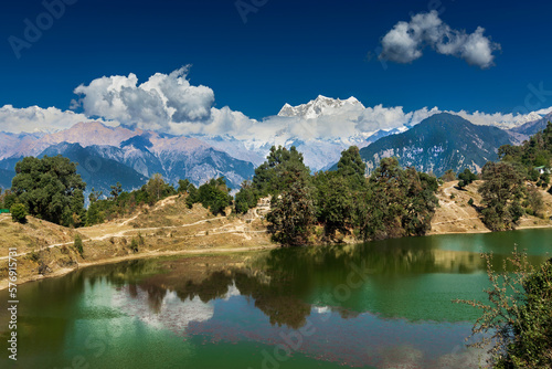 Fototapeta Naklejka Na Ścianę i Meble -  Deoriatal, Uttarakhand, India, Deoria Tal, Devaria or Deoriya lake at Sari village , Garhwal Himalayas, famous for snow capped chaukhamba mountains in the backdrop. It is considered sacred by Hindus.