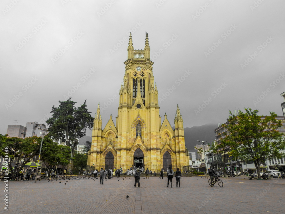 Fototapeta premium Basilica de nuestra señora de Lourdes, Bogota, Colombia