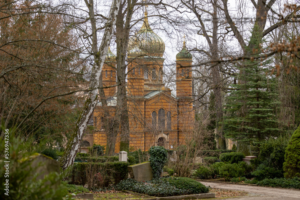 Historischer Friedhof in Weimar mit Fürstengruft und angrenzender Russisch-Orthodoxer Kapelle Historischer Friedhof in Weimar mit Fürstengruft und angrenzender Russisch-Orthodoxer Kapelle