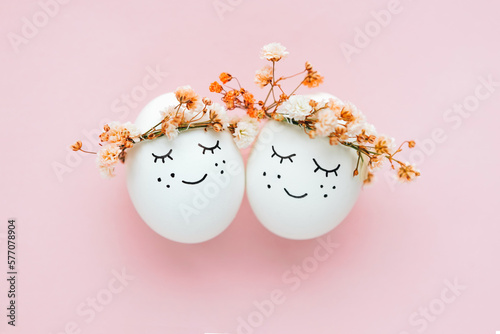 Canvas Print Perfect colorful handmade easter eggs on pink background