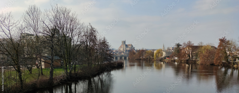 La rivière Yonne à Auxerre