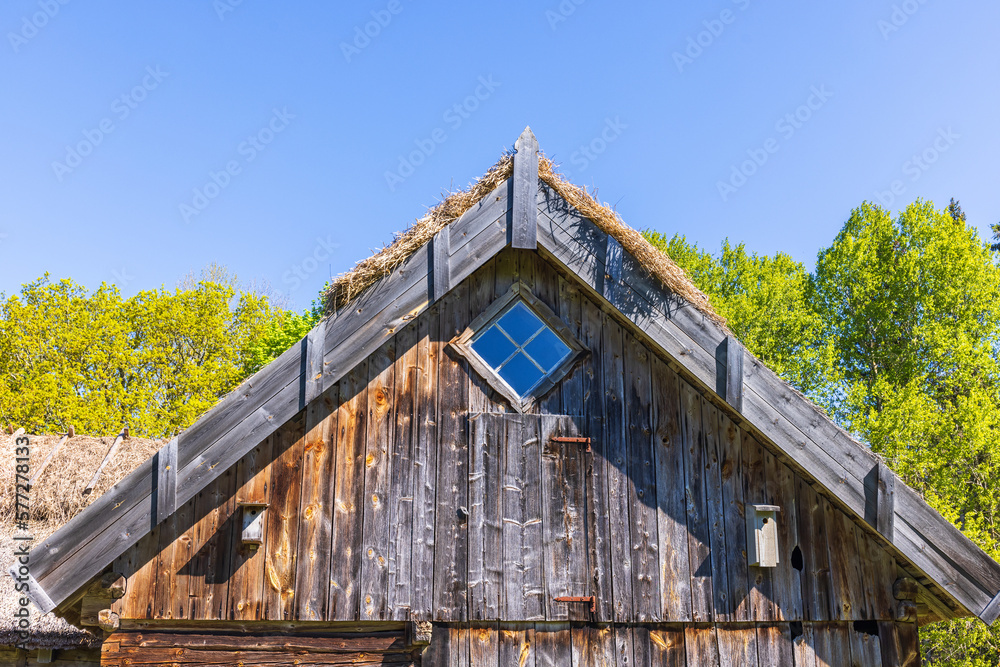 Naklejka premium Gable on an old wooden barn