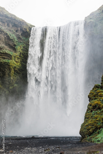 Sights of Iceland Roadtrip : Waterfall Skógafoss