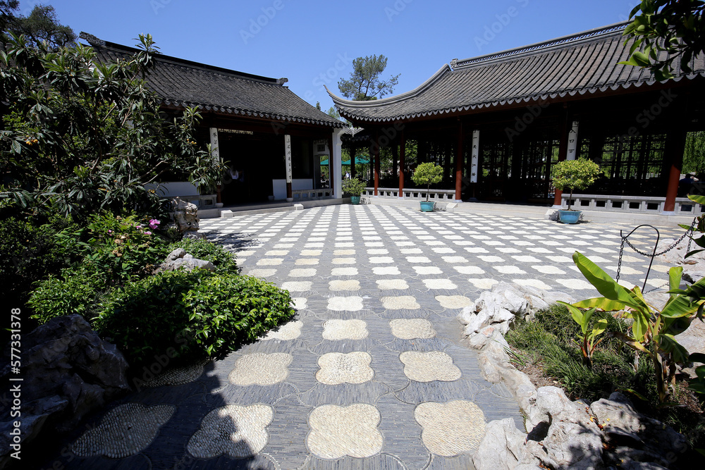 Obraz premium stone walkway in a japanese garden