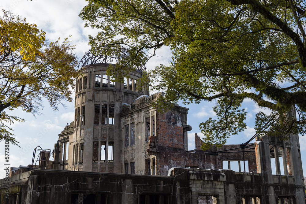 日本　広島県広島市にある広島平和記念碑の原爆ドーム
