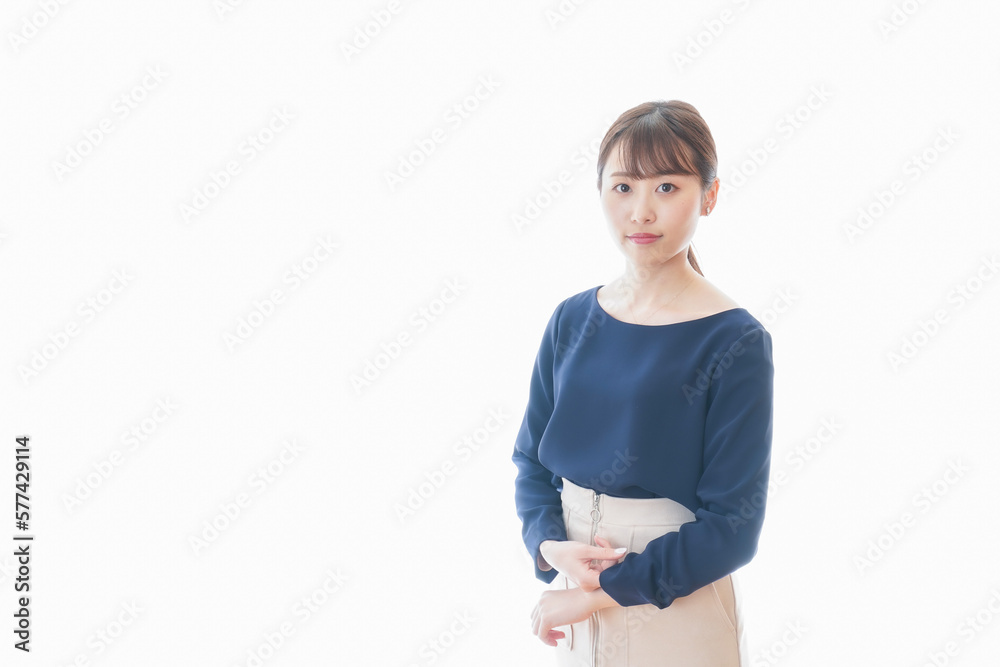 笑顔を見せる若いビジネスウーマン 笑顔を見せる若いビジネスウーマン