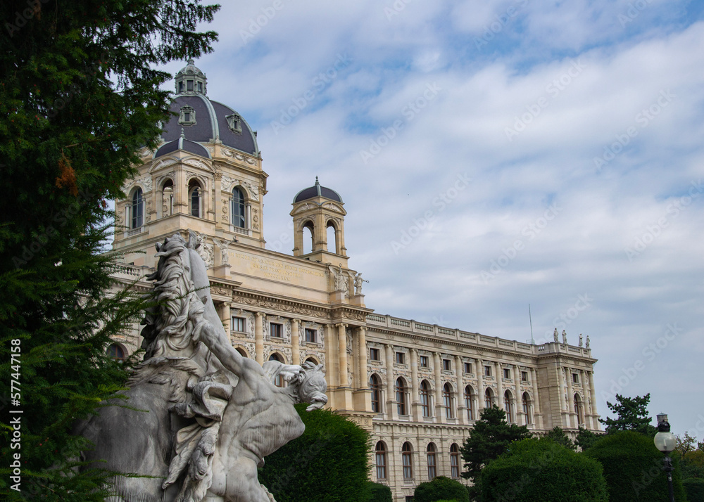 Statue details in front of Kunsthistorisches Museum Wien