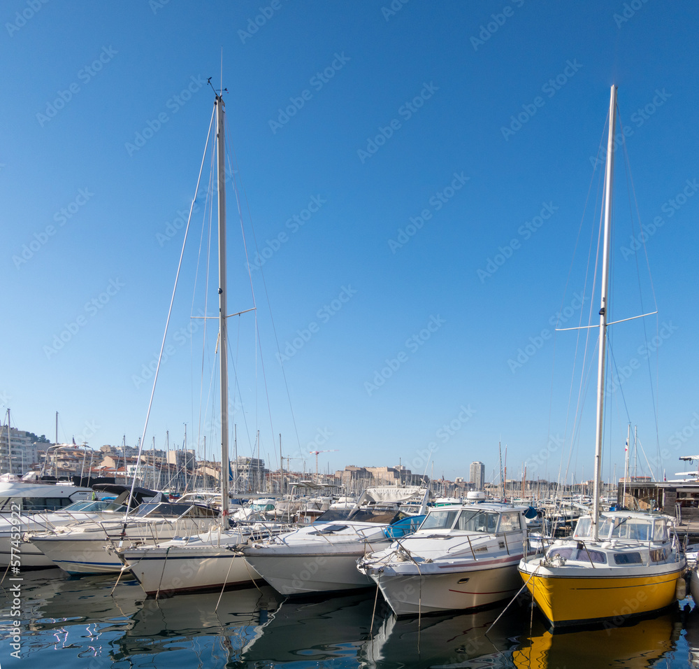 Vue sur les bateaux du port de Marseille, Bouches-du-Rhône, Provence-Alpes-Côte d'Azur.