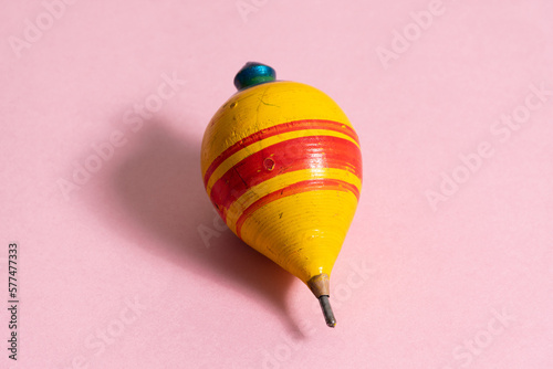 Trompo, peonza - spinning top photo