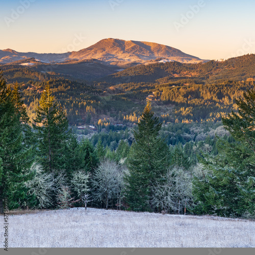 фотографія View of Marys Peak from Fitton Green Natural Area, Corvallis, Oregon