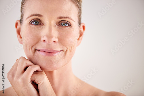 Fotografía Keeping her skin looking great with good beauty habits
