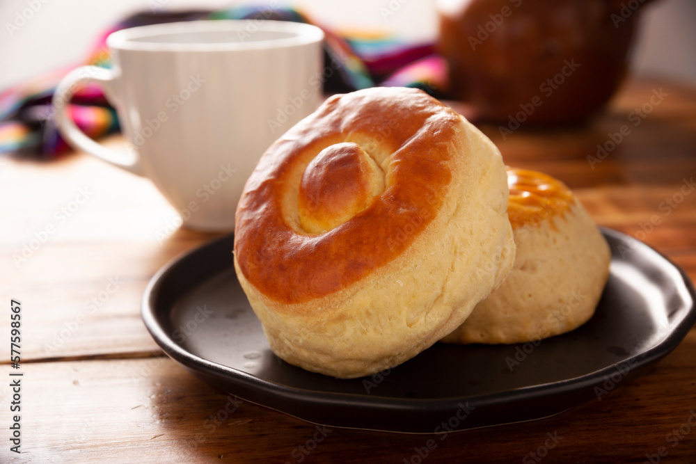 Bisquet. Also known as Bisquets Chinos, it is one of the traditional breads in Mexico, commonly consumed hot, cut in half and spread with butter and fruit jam. Bisquet. Also known as Bisquets Chinos, it is one of the traditional breads in Mexico, commonly consumed hot, cut in half and spread with butter and fruit jam.