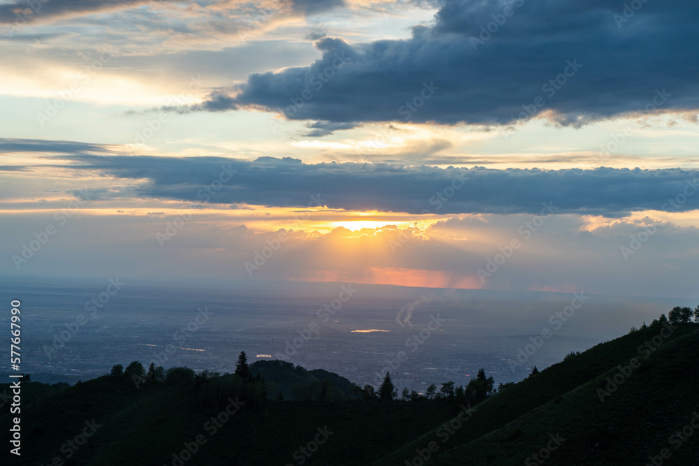 Fototapeta premium sunset over the city